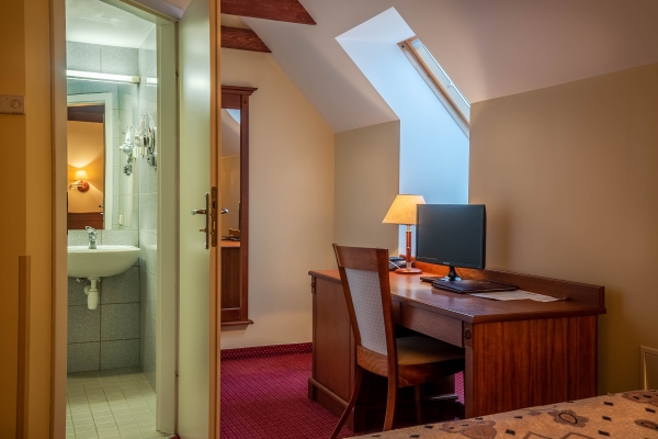 Hotel Conti (Vilnius)